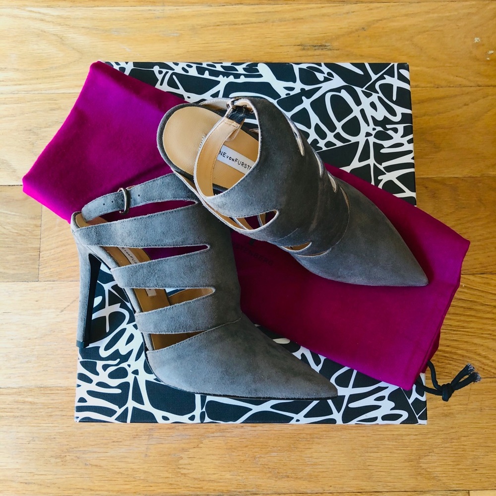 DVF Bizzy Cut Out Pumps Grey Size 6 BNWB